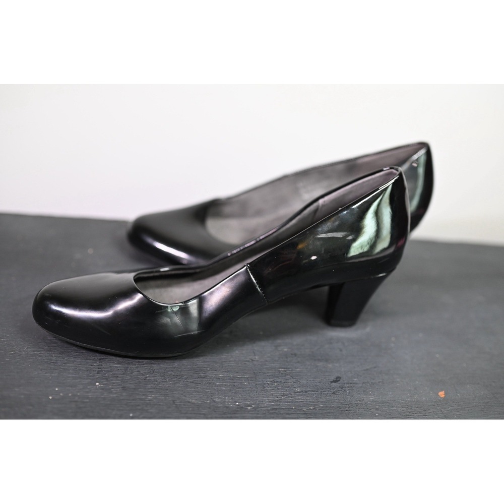 Aerosoles Heel Rest Black Patent Pumps Heels Womens Size 6.5 Slip On Round Toe